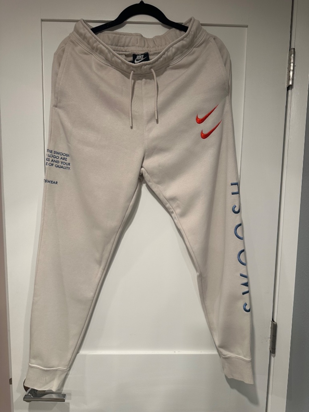 Nike - Picture 7 of 7